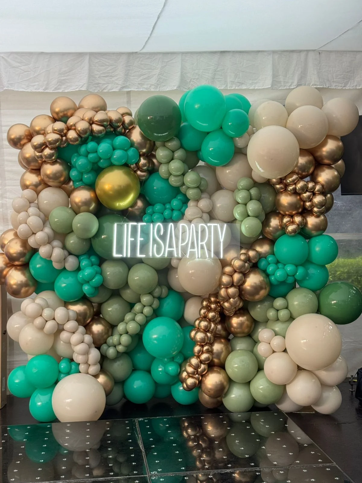 Decoración con globos para eventos familiares